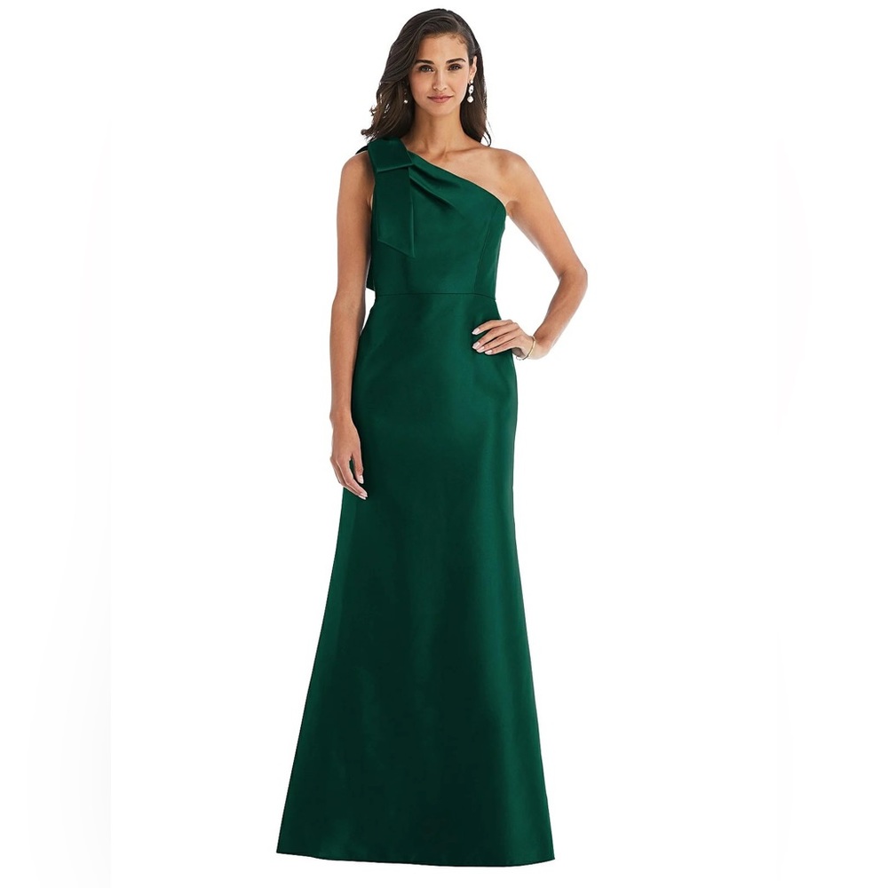 Alfred Sung one-shoulder satin trumpet dress